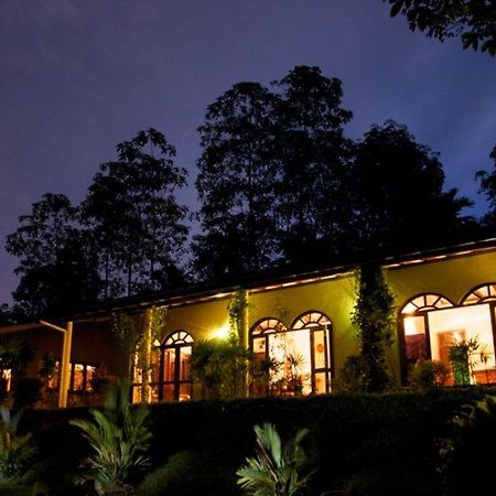 The Reef Beach Hotel 尼甘布 外观 照片