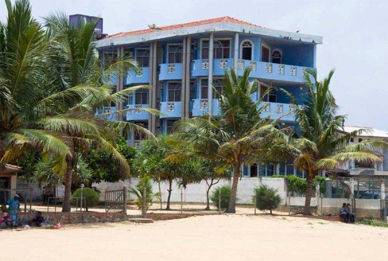 The Reef Beach Hotel 尼甘布 外观 照片