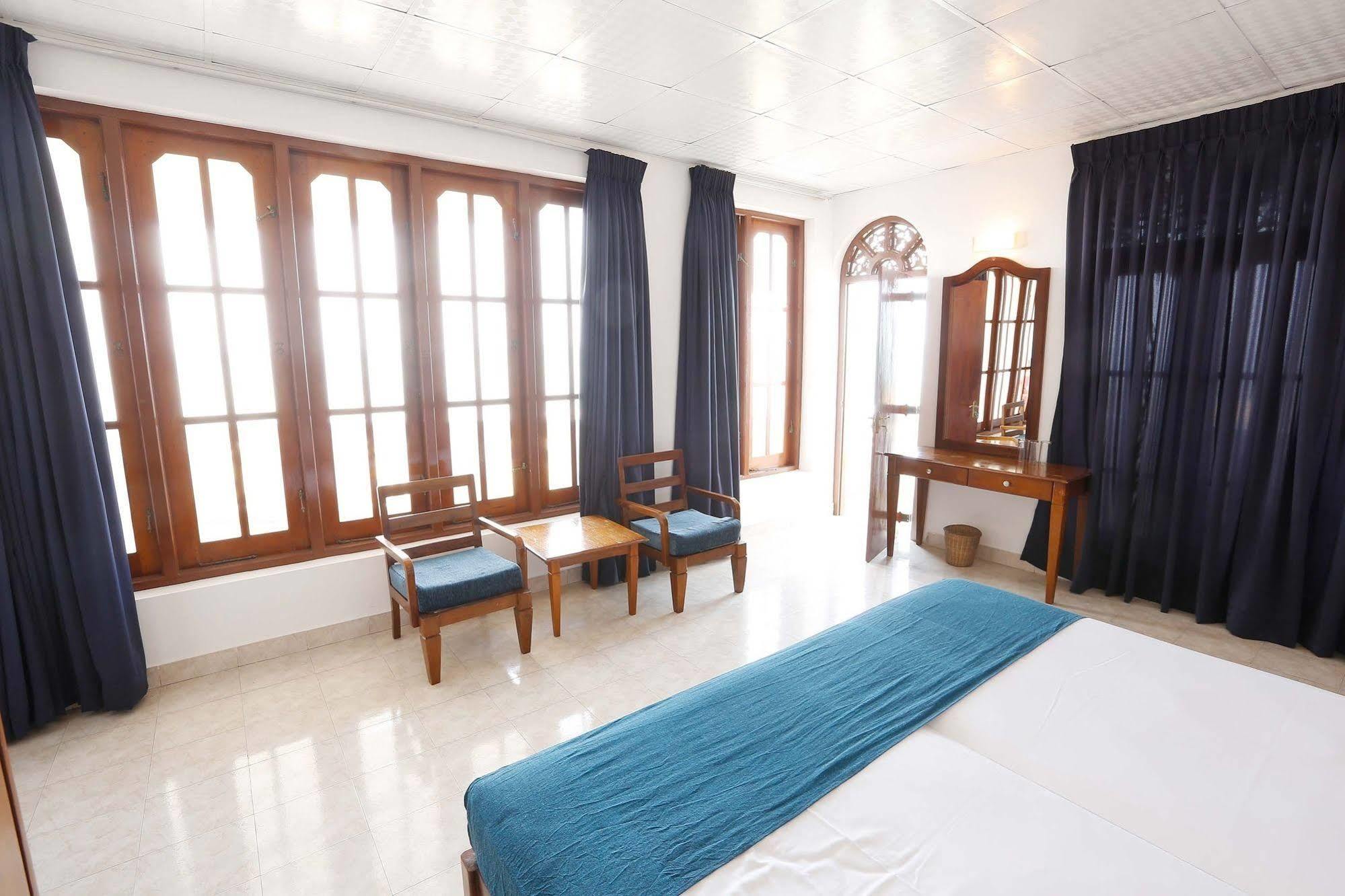 The Reef Beach Hotel 尼甘布 外观 照片
